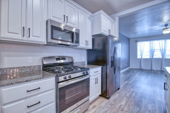 Building Photo - 412 S Willow Leaf Rd