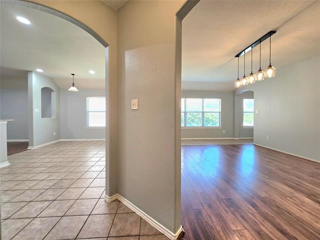 Building Photo - 5423 Lavaca Rd