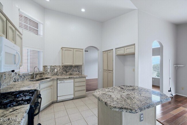 Building Photo - 15251 W Verde Ln