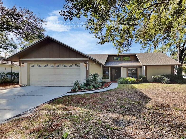 Primary Photo - 4444 Summer Oak Dr