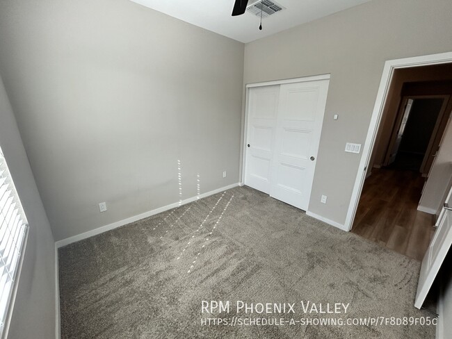 Building Photo - 3 Bed / 2.5 Bath Gilbert Townhome GATED Co...