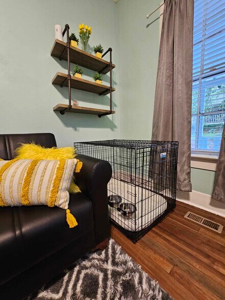 Pet Friendly - 607 Gaskill St SE