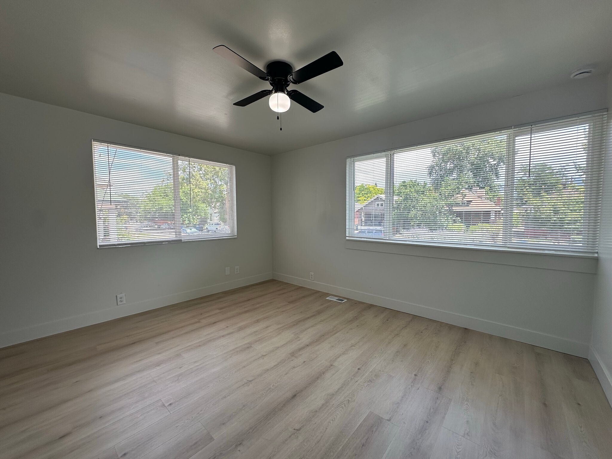 Building Photo - 1340 S 200 E