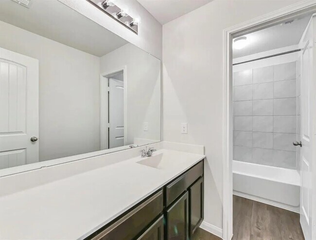 Building Photo - 5411 James Michael Dr