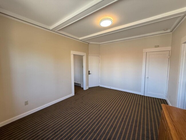 Building Photo - 1641 (TPO)