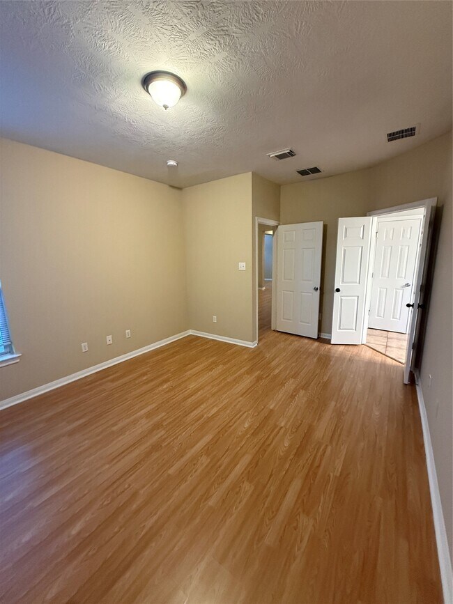 Building Photo - 22031 Falvel Dr