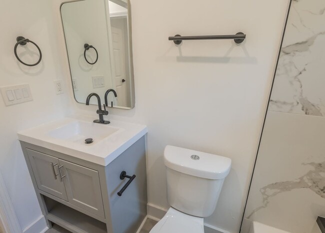 Building Photo - 3822 Bakers Ferry Rd SW