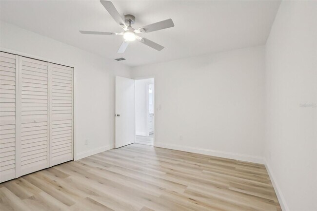Building Photo - 11147 Acme Dr