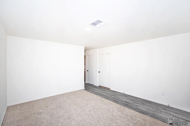 Building Photo - 7575 E 45th St
