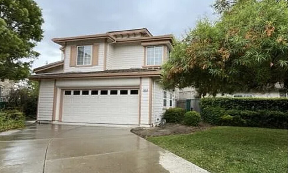 Primary Photo - 5630 Highcrest Ct