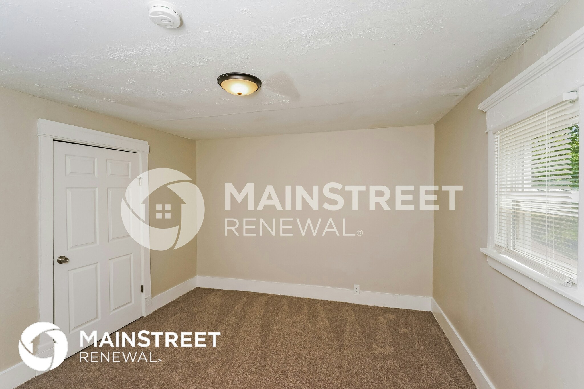 Building Photo - 3630 River Park Dr