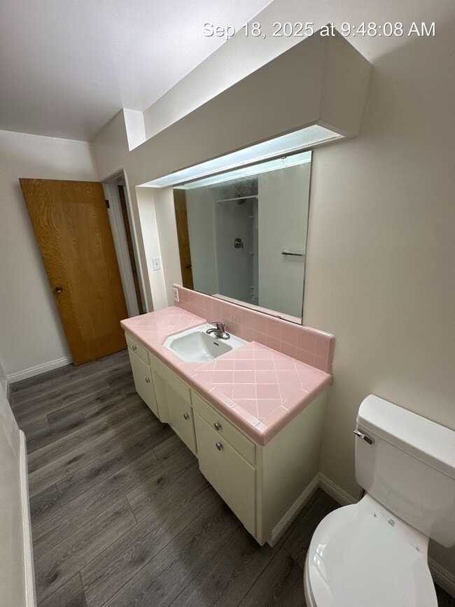 Building Photo - 4076