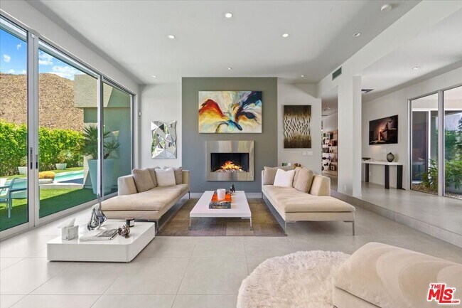 Building Photo - 1175 Los Robles Dr