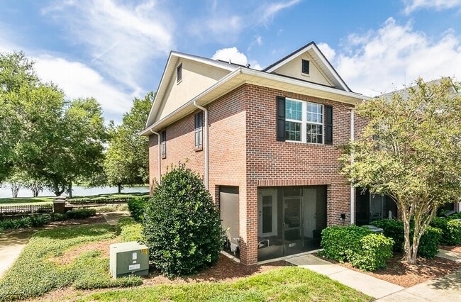 Building Photo - 1468 Pitney Cir