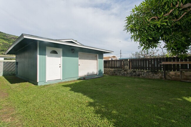 Building Photo - Fully Renovated 4BD in Kuli'ou'ou Valley, Garage-Driveway, Spacious Yard, and Work Shed PETS ALLOWED