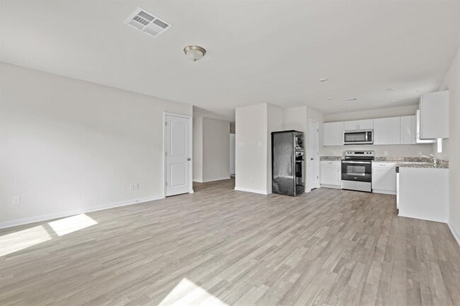 Building Photo - 15560 Taylor Crst Dr