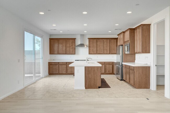 Building Photo - 10276 Thurso Ave