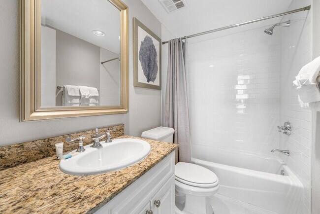 Building Photo - 5 Portofino Dr