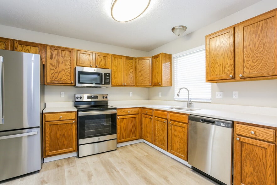 Building Photo - 8268 Parori Ln