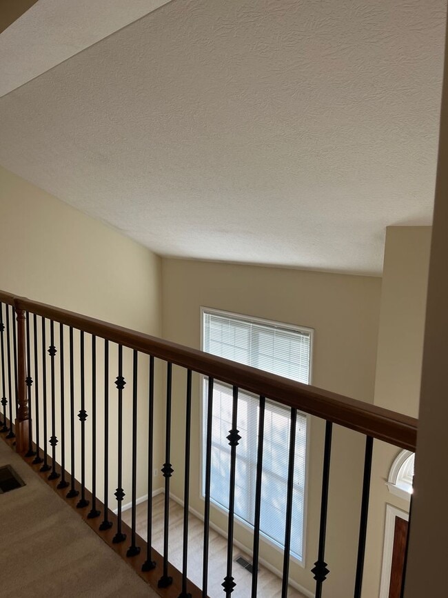 Building Photo - 494 Radcliff Dr