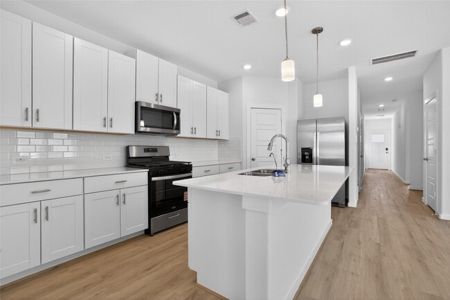 Building Photo - 17882 Stone Ter Ct