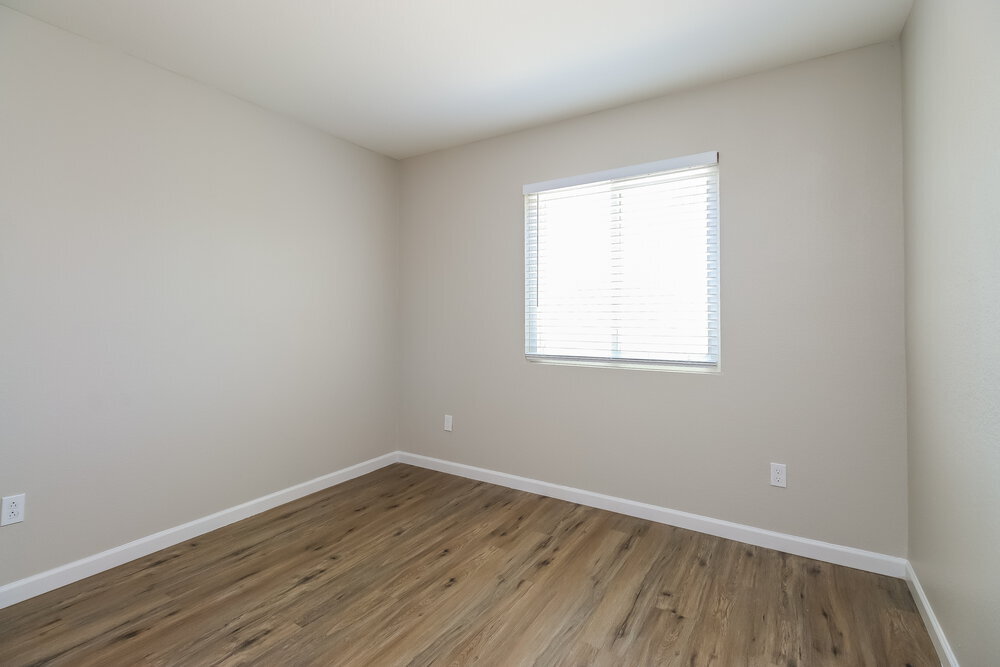 Building Photo - 1755 E Javelina Ave