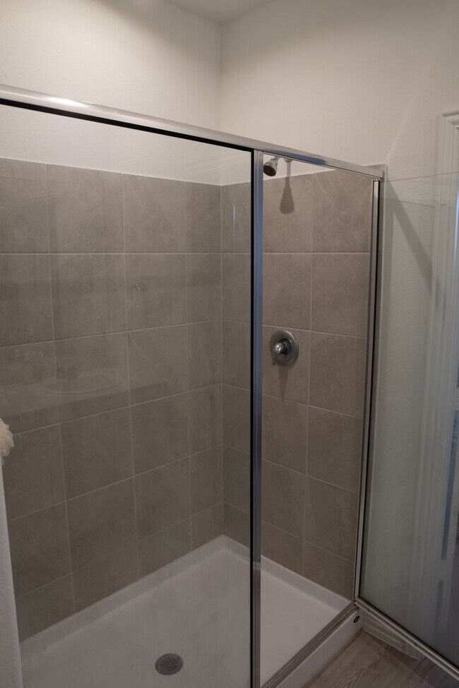 Building Photo - 3305 Kaufman Ct