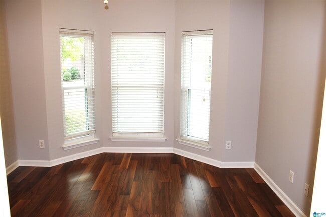 Building Photo - 5338 Cottage Ln