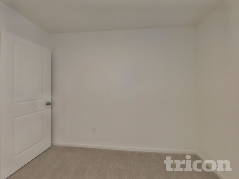 Building Photo - 3065 Dawn Sound Dr