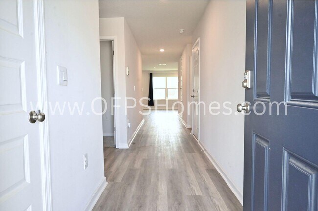 Building Photo - 429 Scarborough St