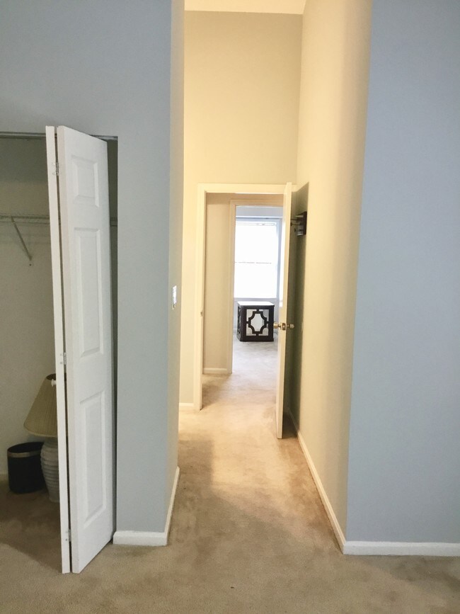 Building Photo - 8501 Hawk Run Terrace