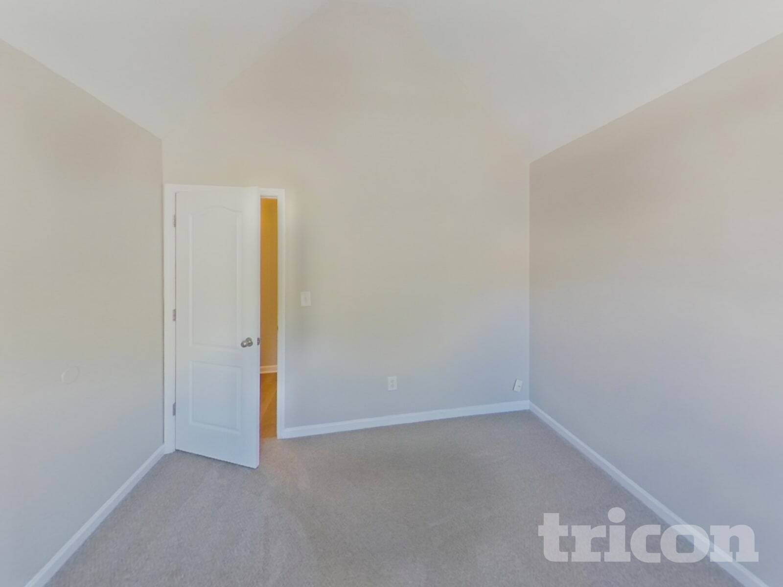 Building Photo - 11051 Southwood Dr