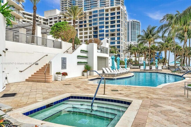Building Photo - 3535 S Ocean Dr