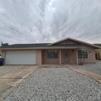 Building Photo - 2755 S 17th Ave