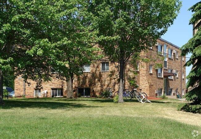 Building Photo - 1017 Raymond Ave