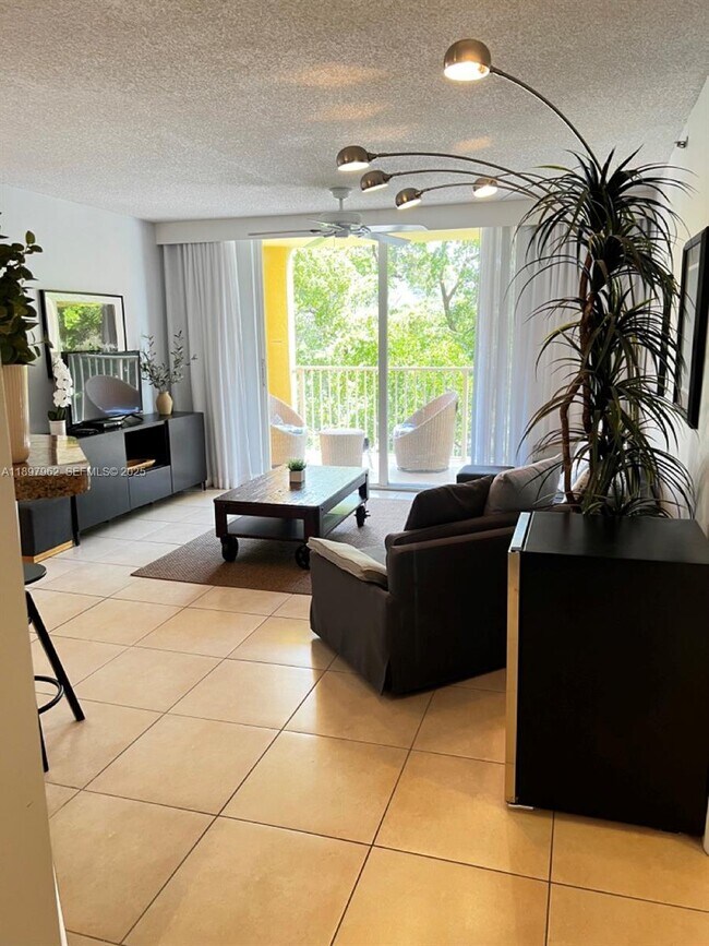 Building Photo - 19501 E Country Club Dr