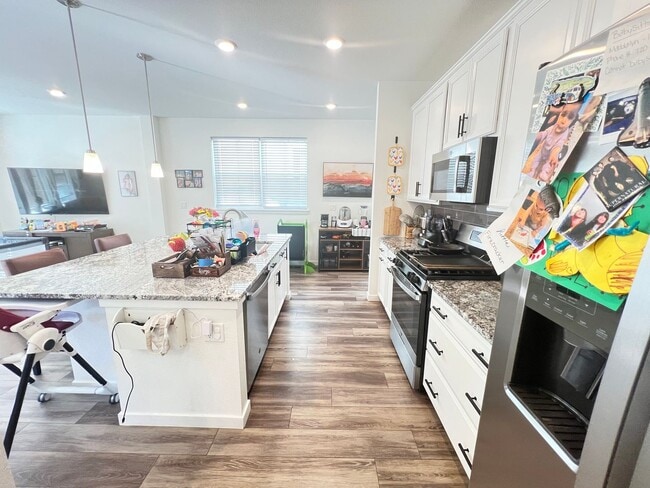 Building Photo - Spacious 3-Bedroom, 2.5-Bath Paired Home