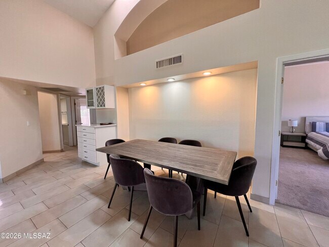 Building Photo - 7300 East Calle Alba Serena