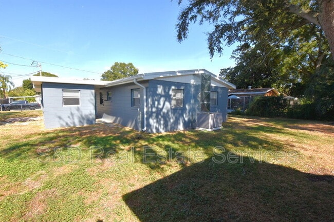 Building Photo - 118 Flamingo Dr