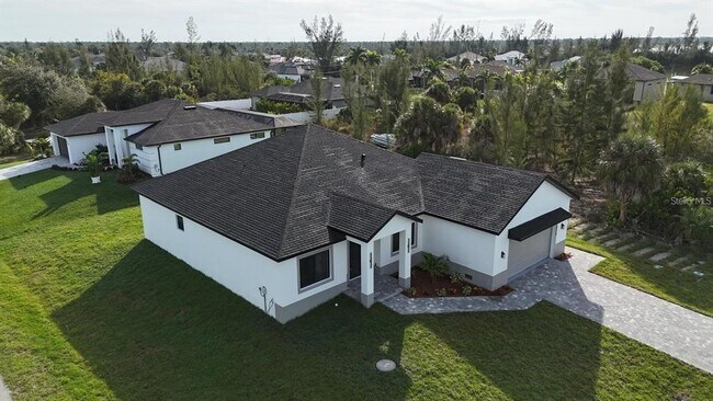 Building Photo - 10426 Live Oak Rd