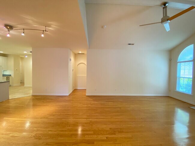Building Photo - 4700 Ludwell Branch Ct