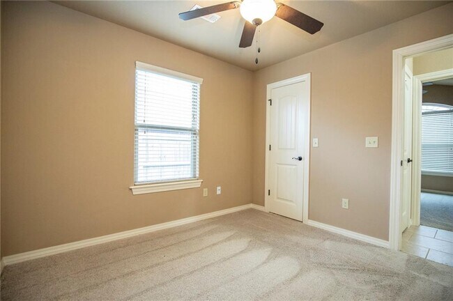 Building Photo - 4312 W Murfield Dr