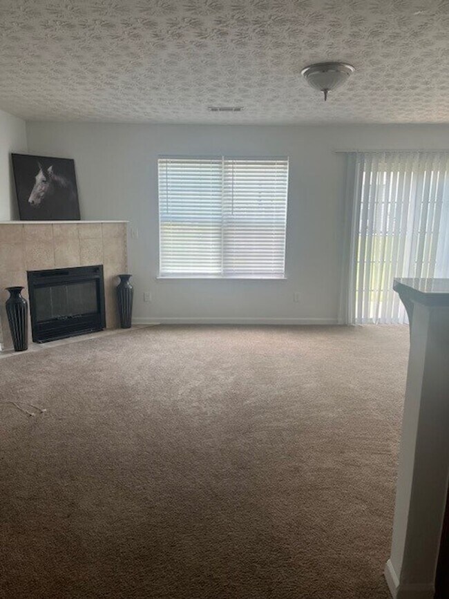 Building Photo - ***Back to School Special*** Waived $350.0...