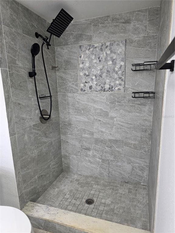 Building Photo - 3821 N Oak Dr