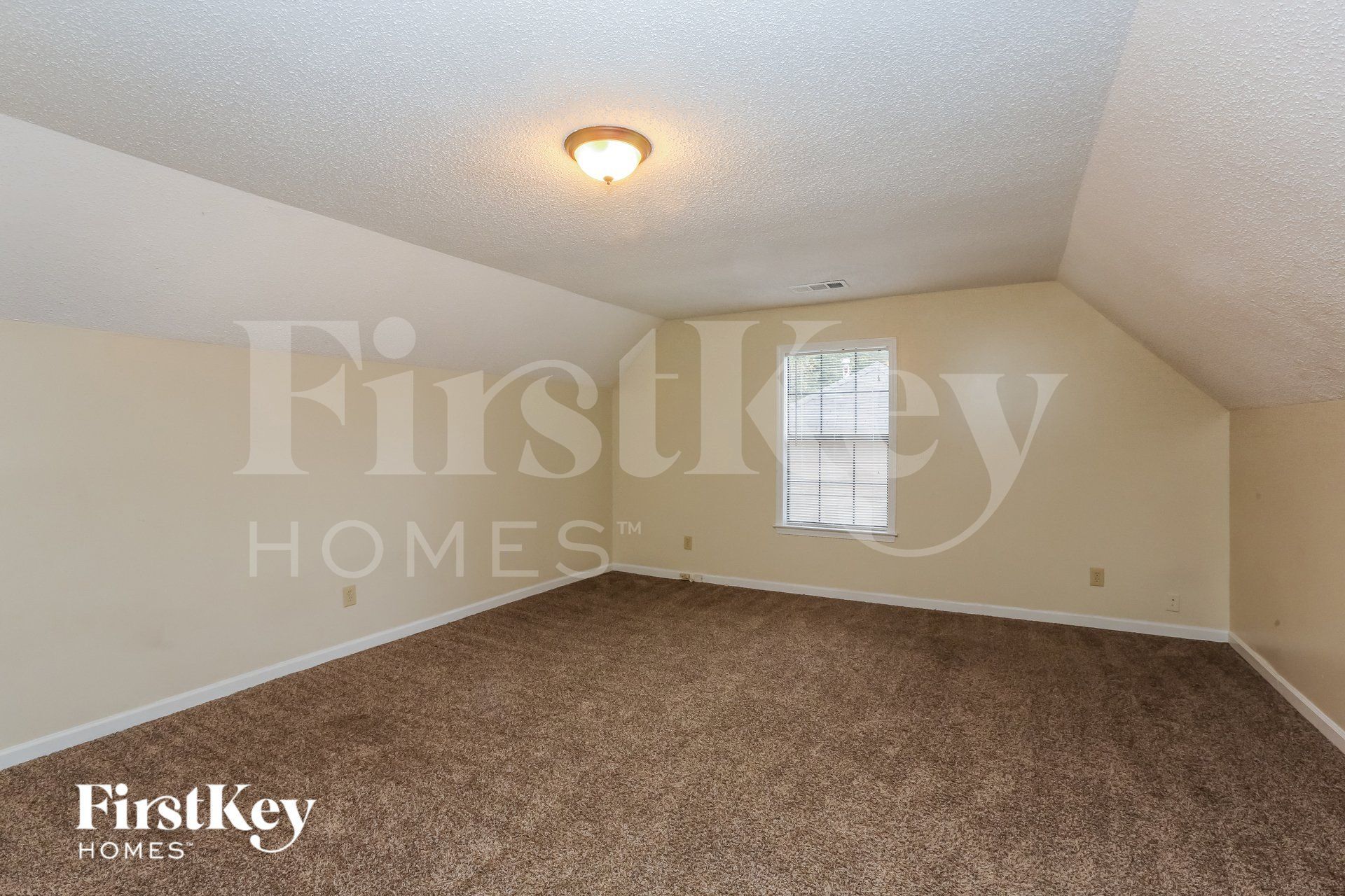 Building Photo - 3697 Beckman Dr