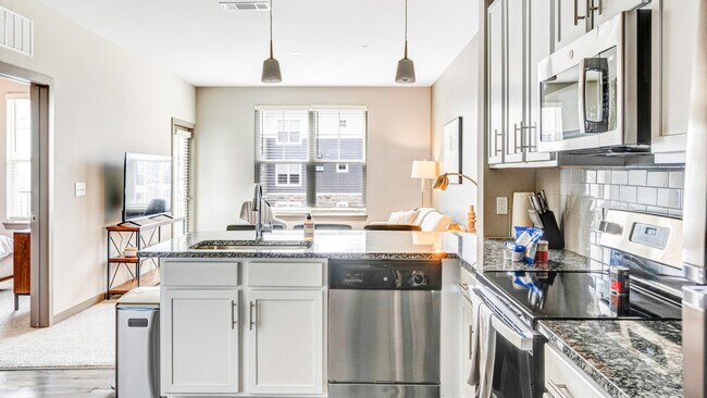 Building Photo - 215 Columns way