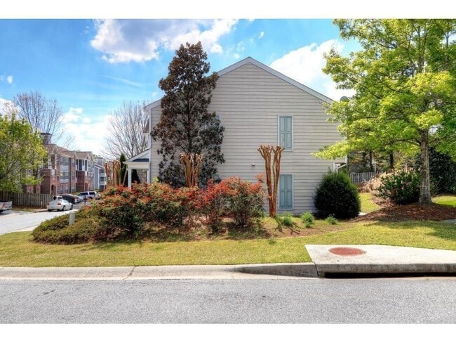 Building Photo - 4171 Howell Park Rd