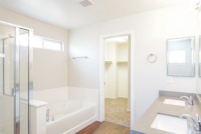 Building Photo - 3323 Fico Ave