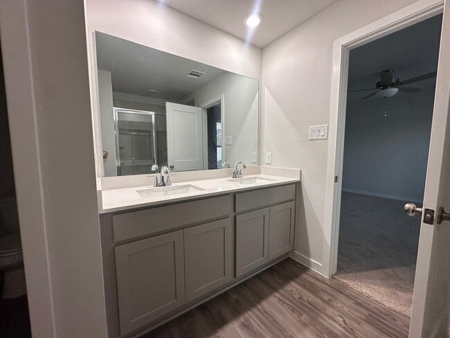 Building Photo - 211 Brazen Forest Trl