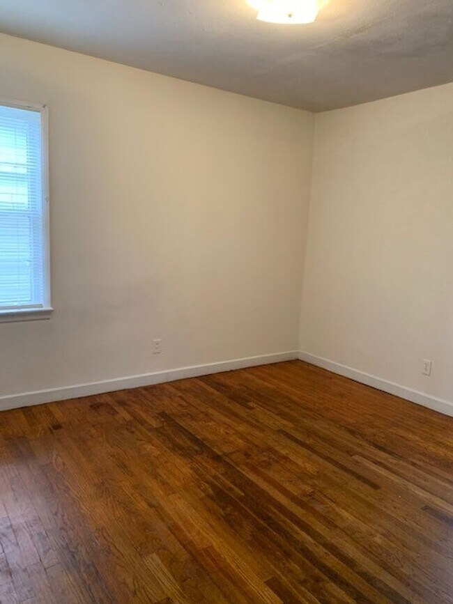 Building Photo - 2BD/1B House in Valdosta